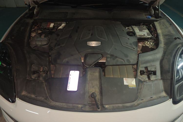 Used Porsche Cayenne 2019 Cayenne 3.0T Engine Bay
