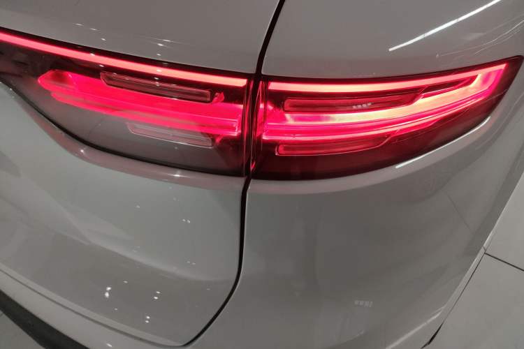 Used Porsche Cayenne 2019 Cayenne 3.0T Exterior 2