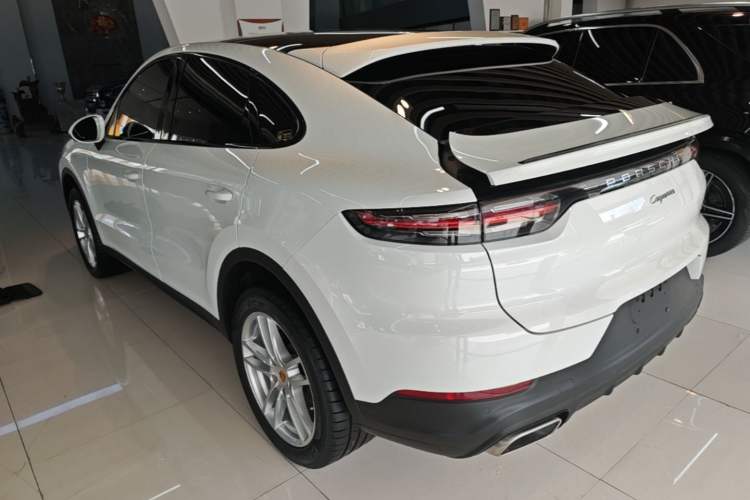Used Porsche Cayenne 2019 Cayenne Coupé 3.0T Exterior 2