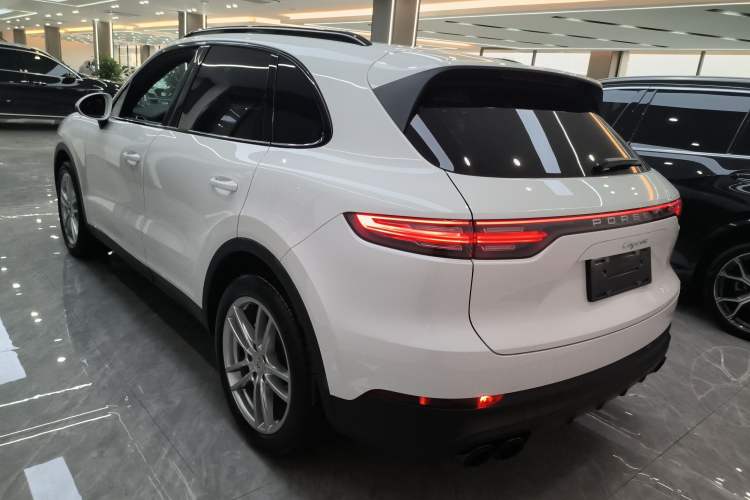 Used Porsche Cayenne 2019 Cayenne 3.0T Exterior 2