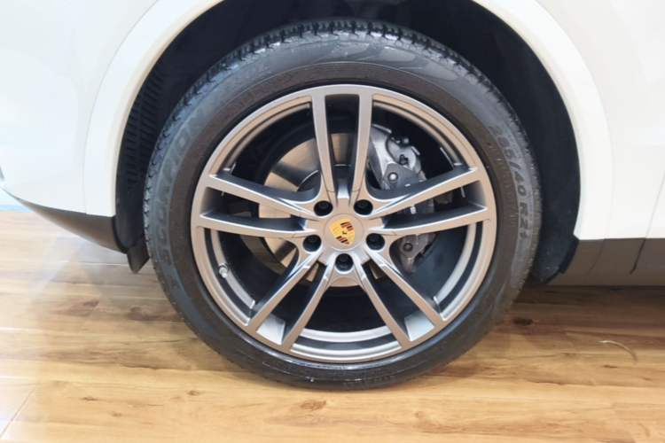 Used Porsche Cayenne 2019 Cayenne 3.0T Exterior 4