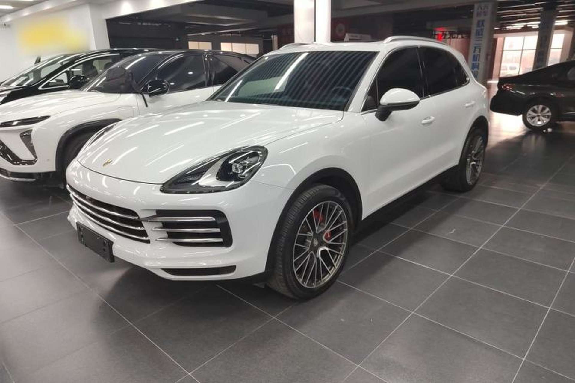 Used Porsche Cayenne 2019 Cayenne 3.0T Front Left 45 Deg
