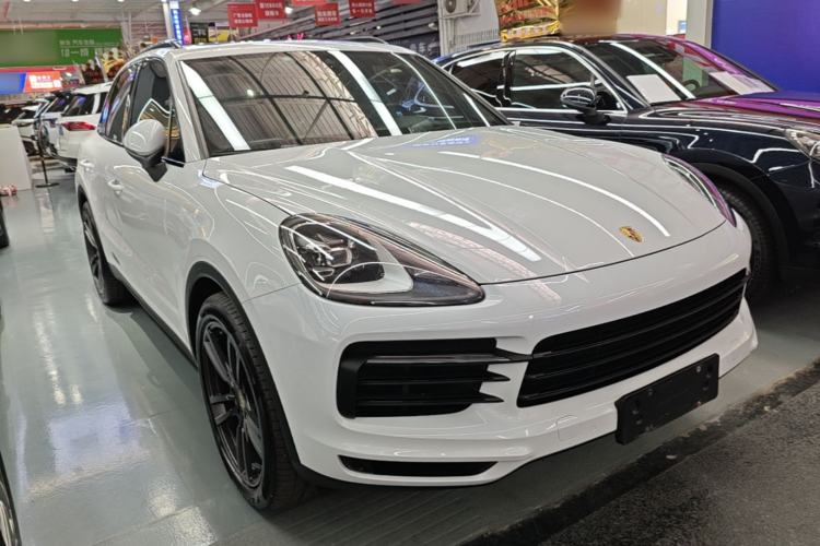 Used Porsche Cayenne 2019 Cayenne 3.0T Front Right 45 Deg