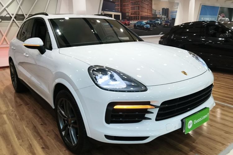 Used Porsche Cayenne 2019 Cayenne 3.0T Front Right 45 Deg