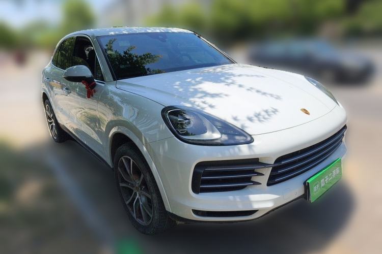 Used Porsche Cayenne 2019 Cayenne 3.0T Front Right 45 Deg
