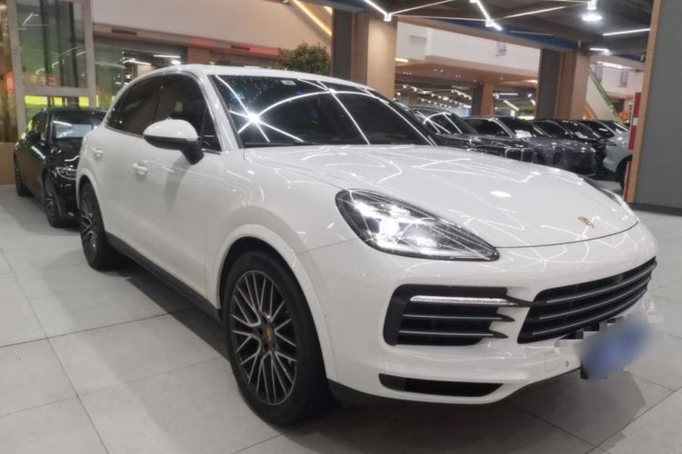 Used Porsche Cayenne 2019 Cayenne 3.0T Front Right 45 Deg