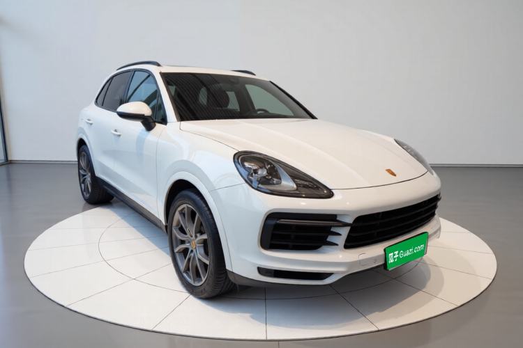 Used Porsche Cayenne 2019 Cayenne 3.0T Front Right 45 Deg