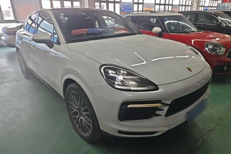 Used Porsche Cayenne 2019 Cayenne Coupé 3.0T Front Right 45 Deg