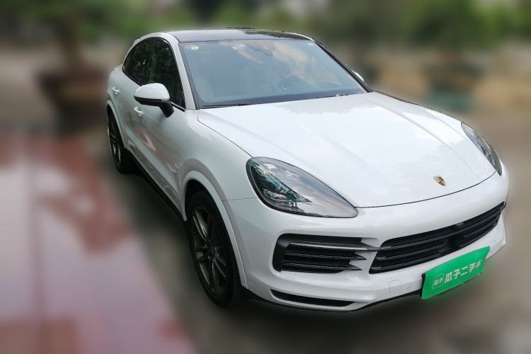 Used Porsche Cayenne 2019 Cayenne Coupé 3.0T Front Right 45 Deg