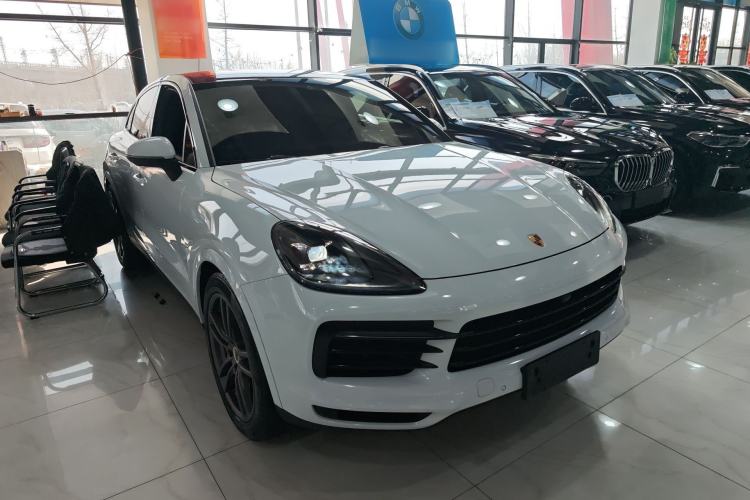 Used Porsche Cayenne 2019 Cayenne Coupé 3.0T Front Right 45 Deg