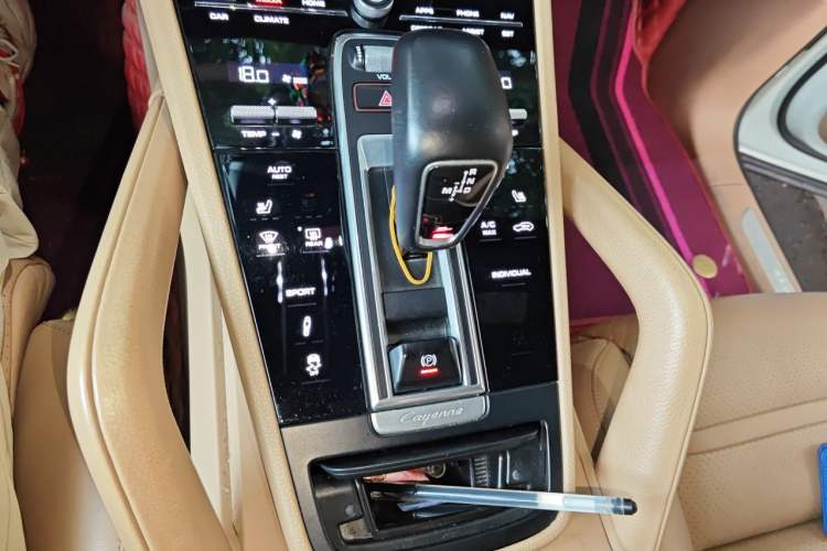 Used Porsche Cayenne 2019 Cayenne 3.0T Gear Lever