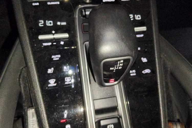 Used Porsche Cayenne 2019 Cayenne Coupé 3.0T Gear Lever