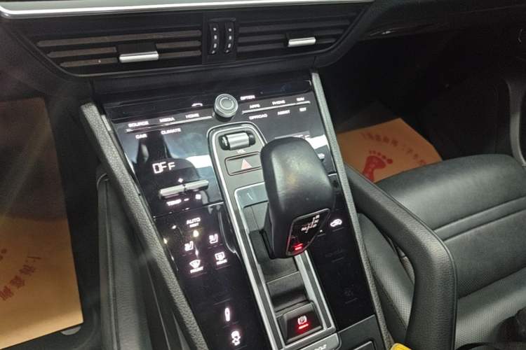 Used Porsche Cayenne 2019 Cayenne Coupé 3.0T Gear Lever