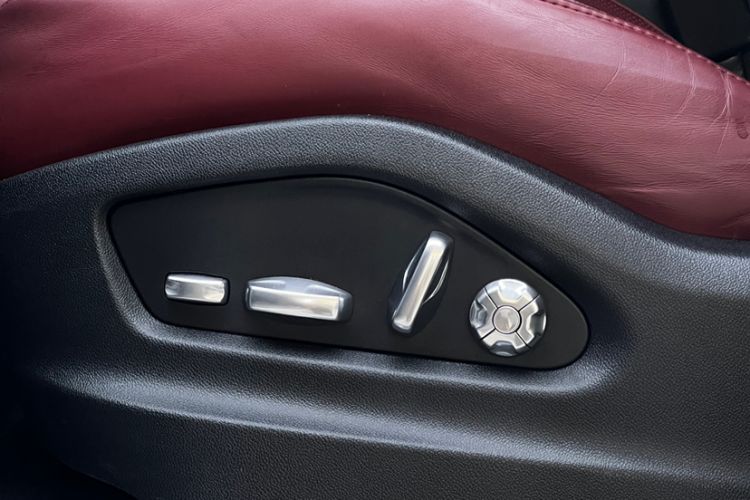 Used Porsche Cayenne 2019 Cayenne 3.0T Interior 1