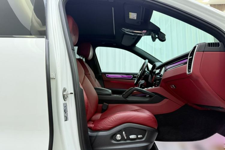Used Porsche Cayenne 2019 Cayenne 3.0T Interior 1