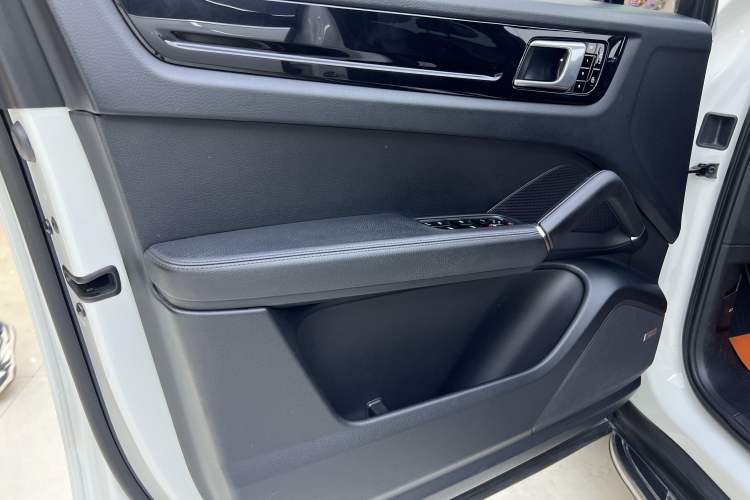 Used Porsche Cayenne 2019 Cayenne 3.0T Interior 10