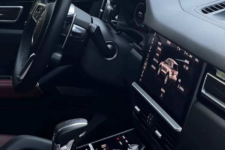 Used Porsche Cayenne 2019 Cayenne 3.0T Interior 12