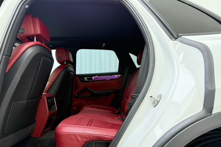 Used Porsche Cayenne 2019 Cayenne 3.0T Interior 2
