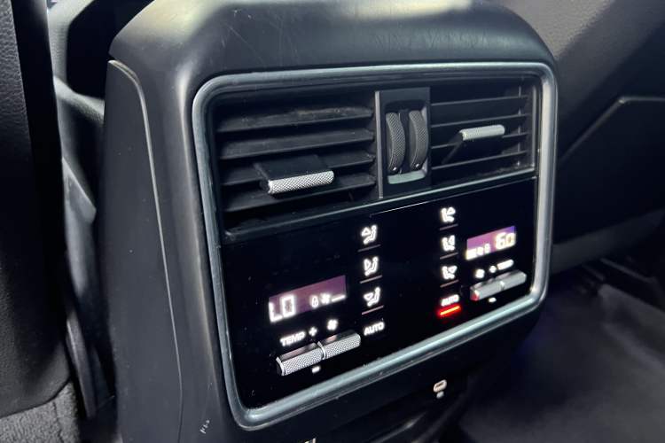 Used Porsche Cayenne 2019 Cayenne 3.0T Interior 4