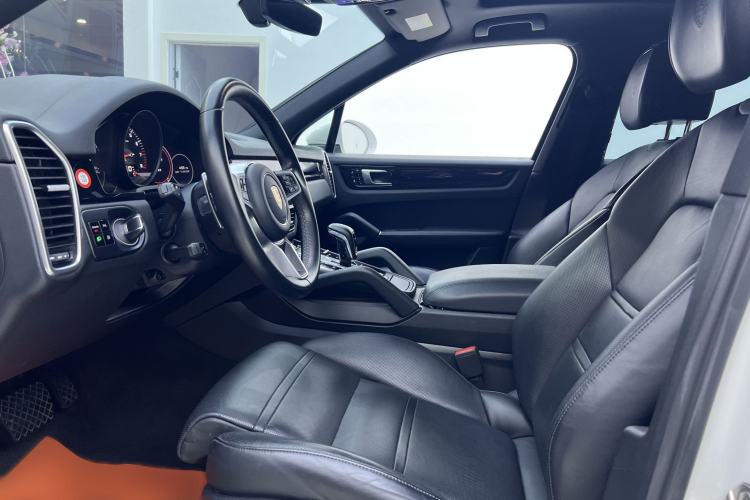 Used Porsche Cayenne 2019 Cayenne 3.0T Interior 6