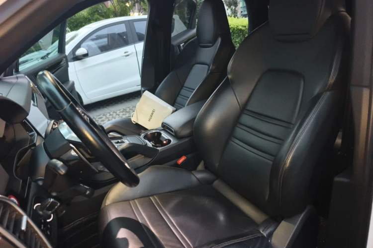 Used Porsche Cayenne 2019 Cayenne Coupé 3.0T Left Front Seat