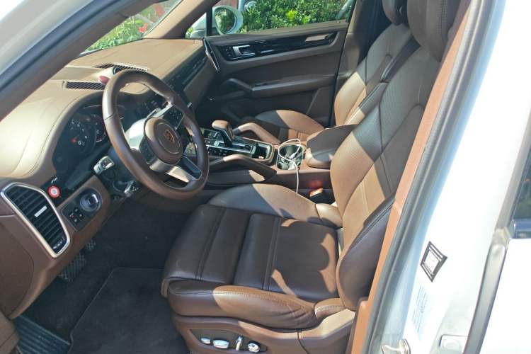 Used Porsche Cayenne 2019 Cayenne Coupé 3.0T Left Front Seat