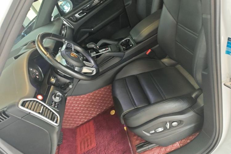 Used Porsche Cayenne 2019 Cayenne Coupé 3.0T Left Front Seat