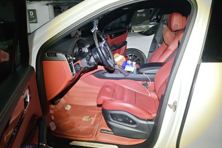 Used Porsche Cayenne 2019 Cayenne Coupé 3.0T Left Front Seat