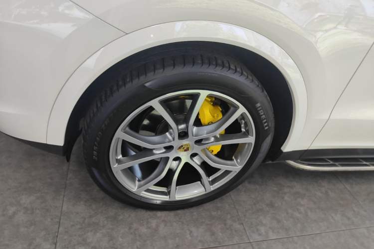 Used Porsche Cayenne 2019 Cayenne 3.0T Left Front Wheel Hub