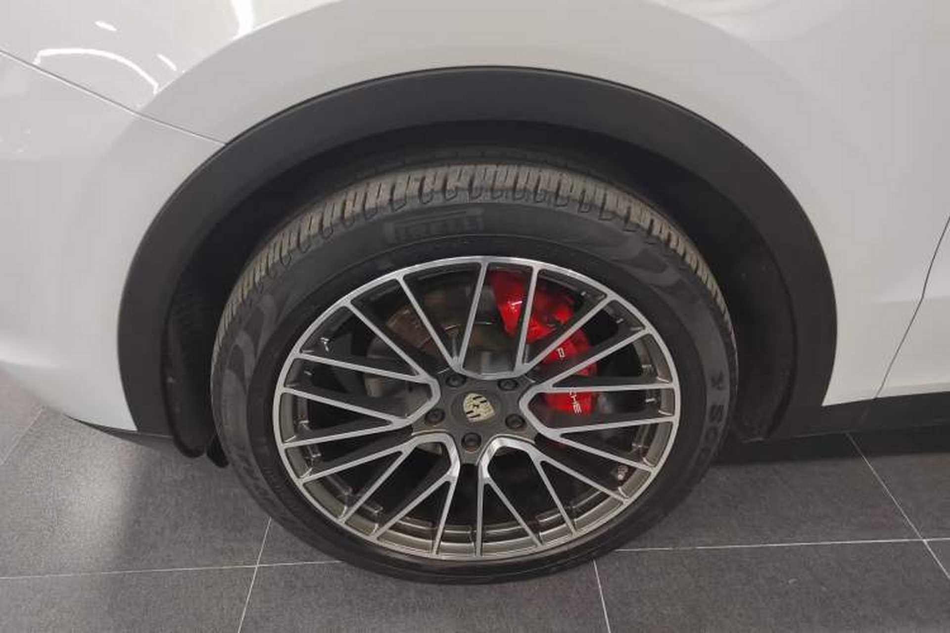 Used Porsche Cayenne 2019 Cayenne 3.0T Left Front Wheel Hub