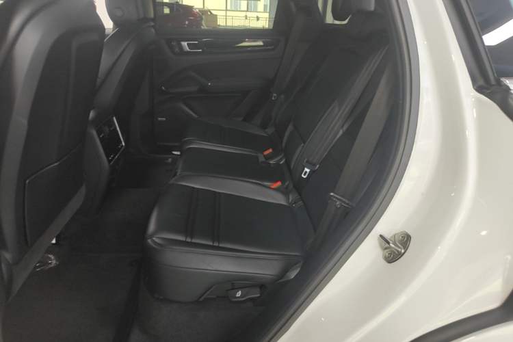 Used Porsche Cayenne 2019 Cayenne 3.0T Left Rear Seat
