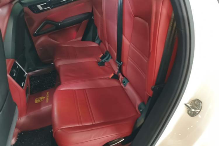 Used Porsche Cayenne 2019 Cayenne Coupé 3.0T Left Rear Seat