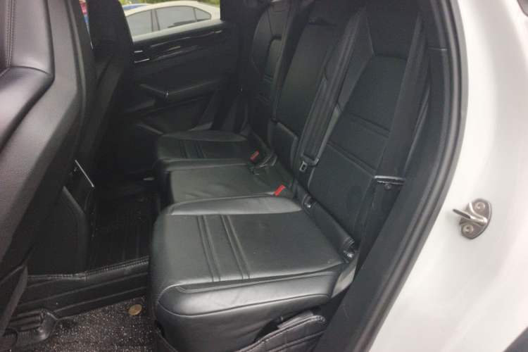 Used Porsche Cayenne 2019 Cayenne Coupé 3.0T Left Rear Seat