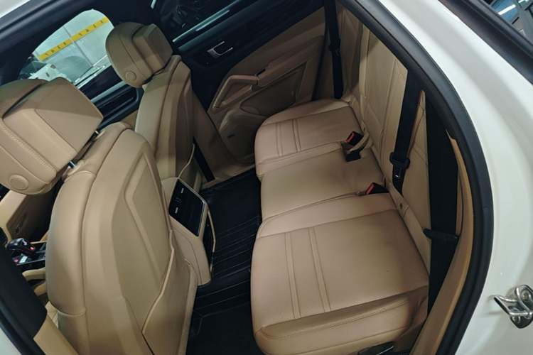 Used Porsche Cayenne 2019 Cayenne 3.0T Left Rear Seat