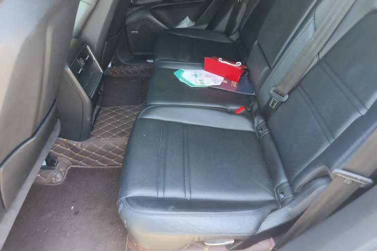Used Porsche Cayenne 2019 Cayenne 3.0T Left Rear Seat