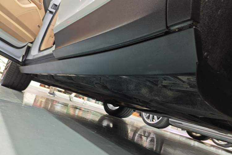 Used Porsche Cayenne 2019 Cayenne 3.0T Left Side Sill