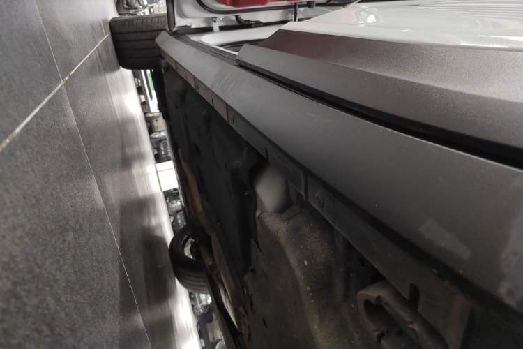 Used Porsche Cayenne 2019 Cayenne 3.0T Left Side Sill