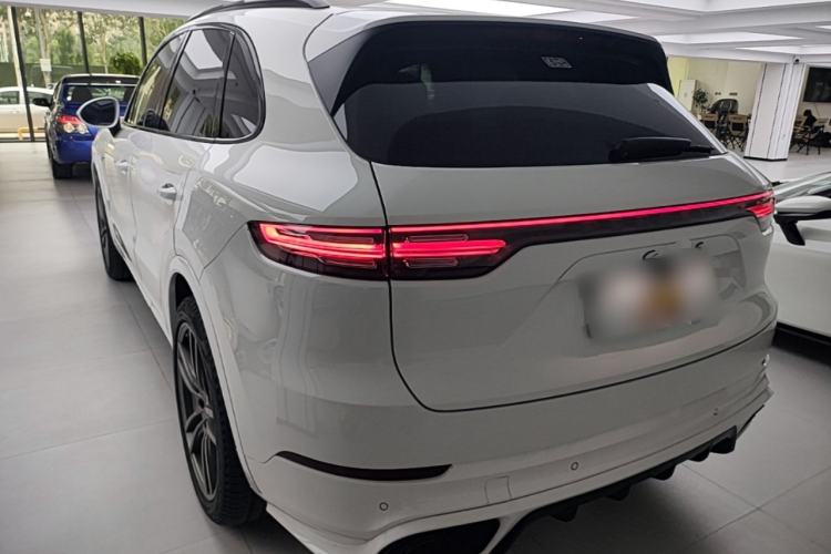 Used Porsche Cayenne 2019 Cayenne 3.0T Rear Left 45 Deg