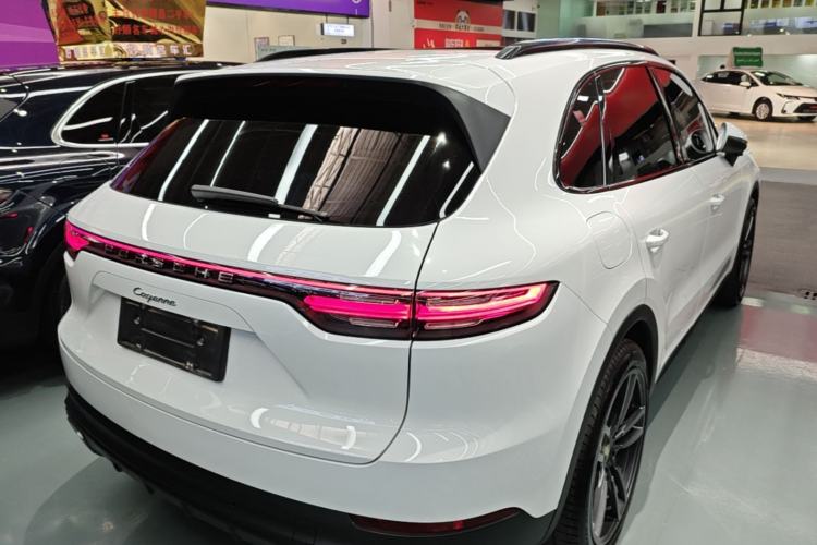 Used Porsche Cayenne 2019 Cayenne 3.0T Rear Right 45 Deg