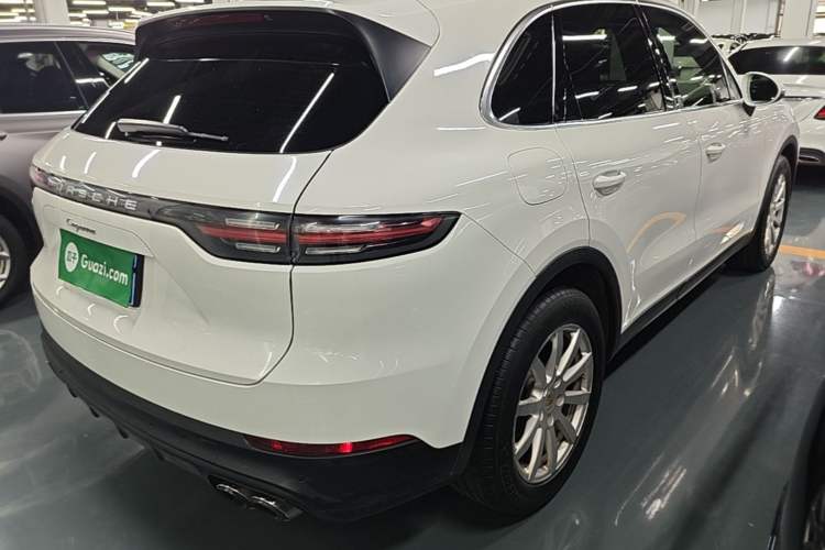 Used Porsche Cayenne 2019 Cayenne 3.0T Rear Right 45 Deg