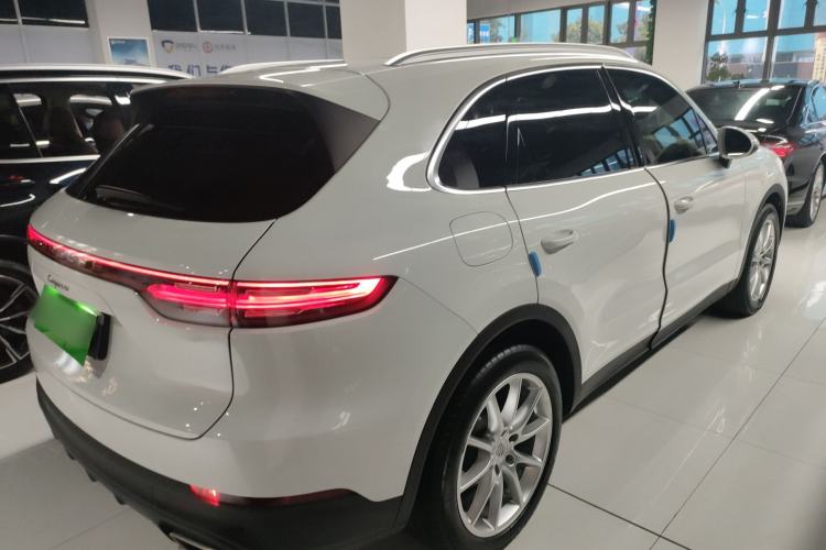 Used Porsche Cayenne 2019 Cayenne 3.0T Rear Right 45 Deg