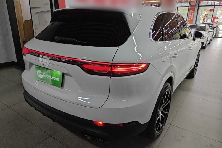 Used Porsche Cayenne 2019 Cayenne 3.0T Rear Right 45 Deg
