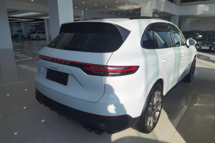 Used Porsche Cayenne 2019 Cayenne 3.0T Rear Right 45 Deg