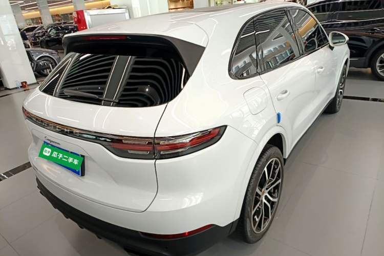 Used Porsche Cayenne 2019 Cayenne 3.0T Rear Right 45 Deg