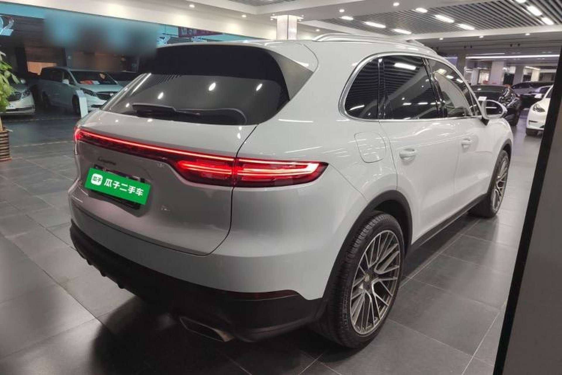 Used Porsche Cayenne 2019 Cayenne 3.0T Rear Right 45 Deg