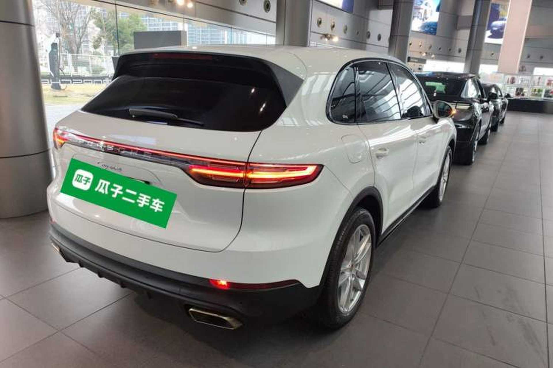 Used Porsche Cayenne 2019 Cayenne 3.0T Rear Right 45 Deg