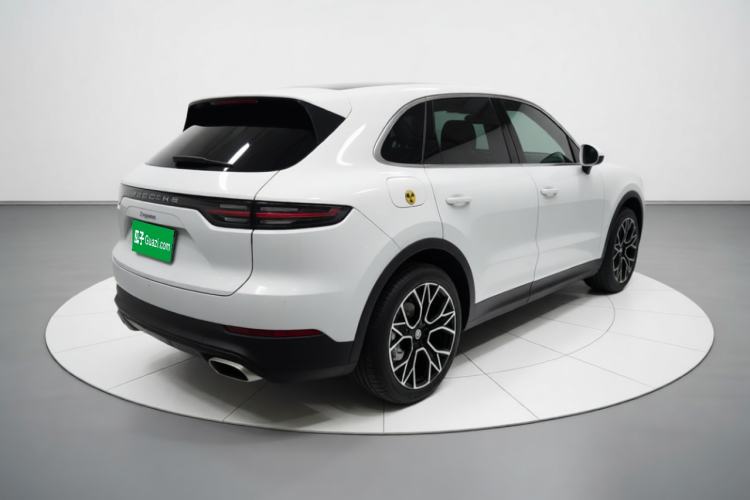 Used Porsche Cayenne 2019 3.0T U.S. specification Rear Right 45 Deg