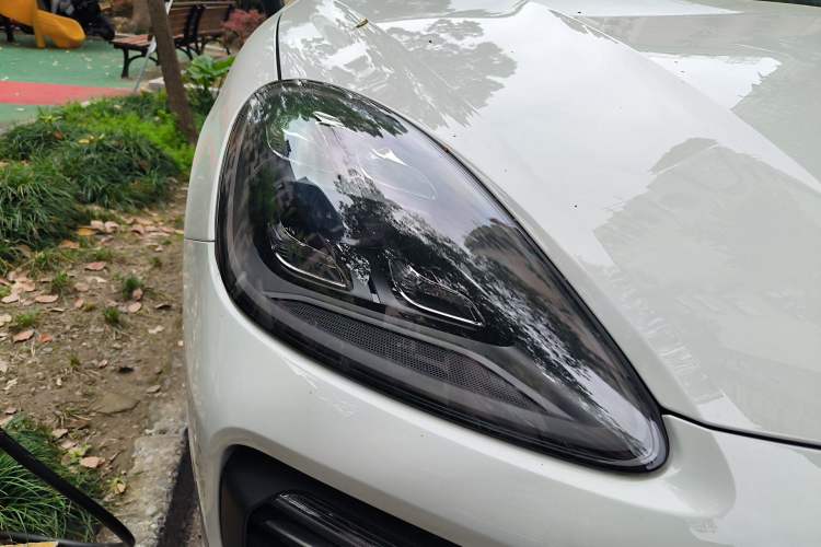 Used Porsche Cayenne 2019 Cayenne 3.0T Right Front Headlight