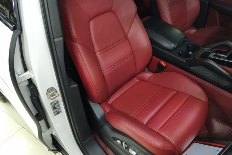 Used Porsche Cayenne 2019 Cayenne Coupé 3.0T Right Front Seat