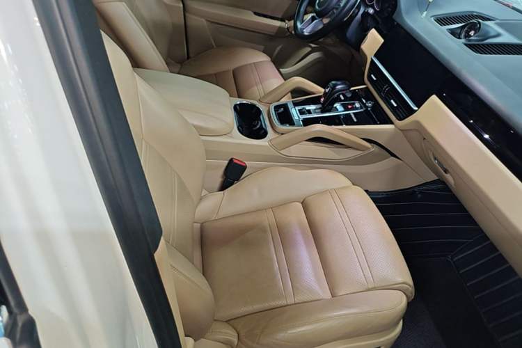 Used Porsche Cayenne 2019 Cayenne 3.0T Right Front Seat